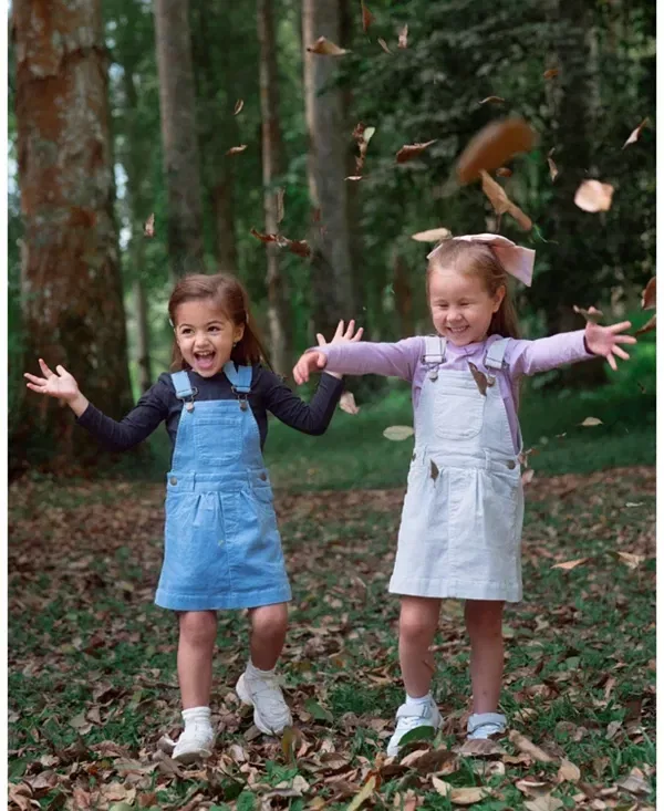 Детское платье-сарафан из вельвета без рукавов Forget-Me-Not Corduroy Overall Dress Dotty Dungarees, Forget-Me-Not Blue — фото 4