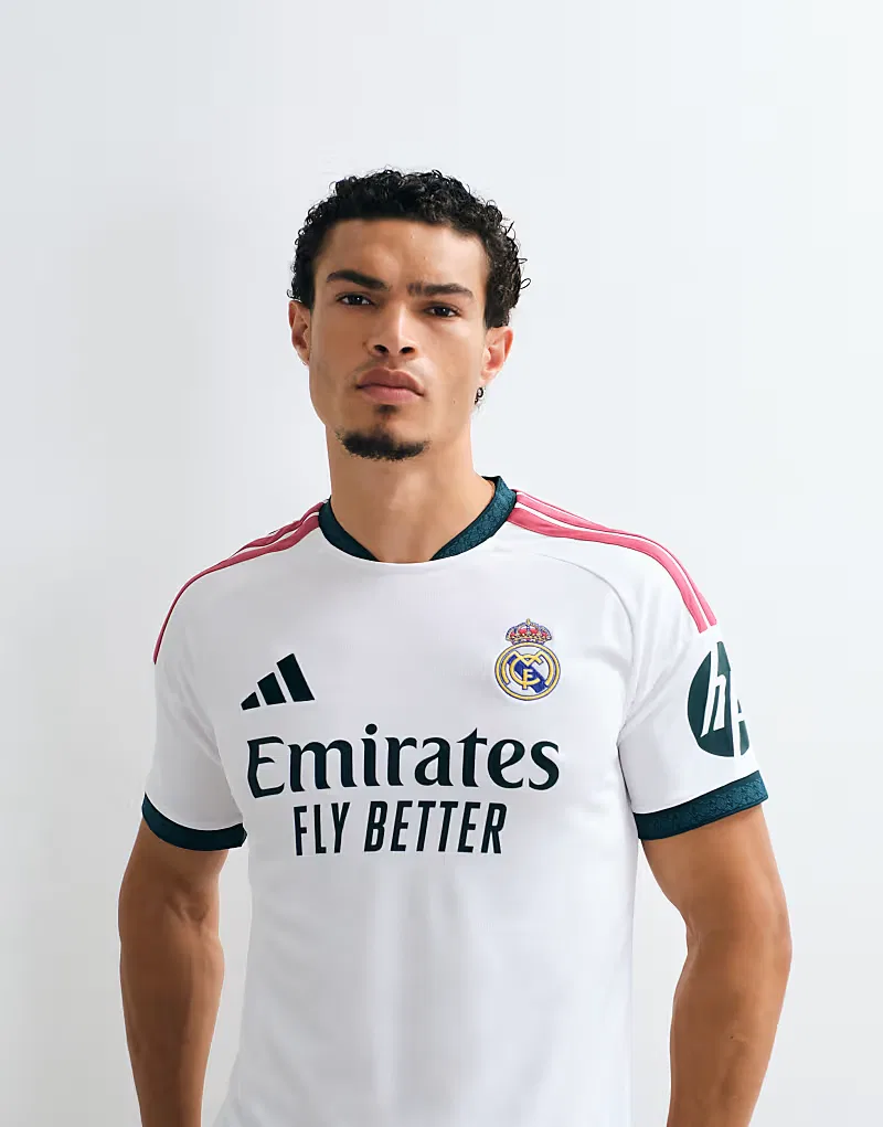 Домашняя футболка Adidas "Реал Мадрид" сезона 26/27, белая — фото 2