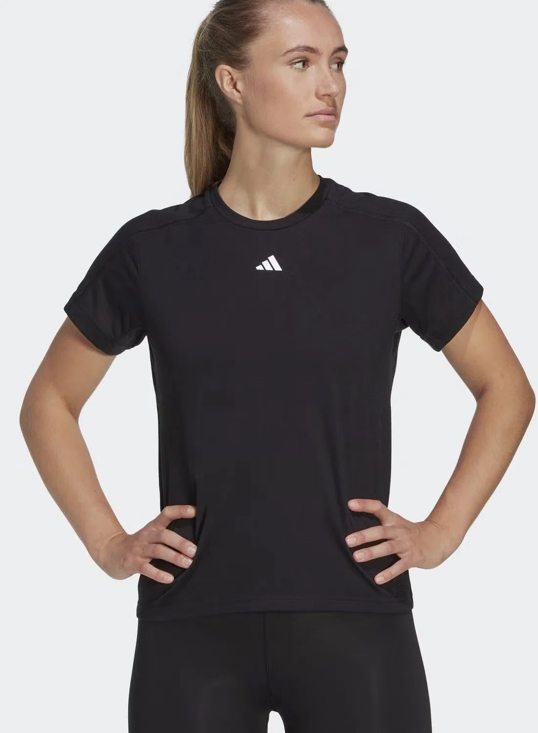Футболка для тренировок с технологией FreeLift Aeroready workout essentials Adidas, черный