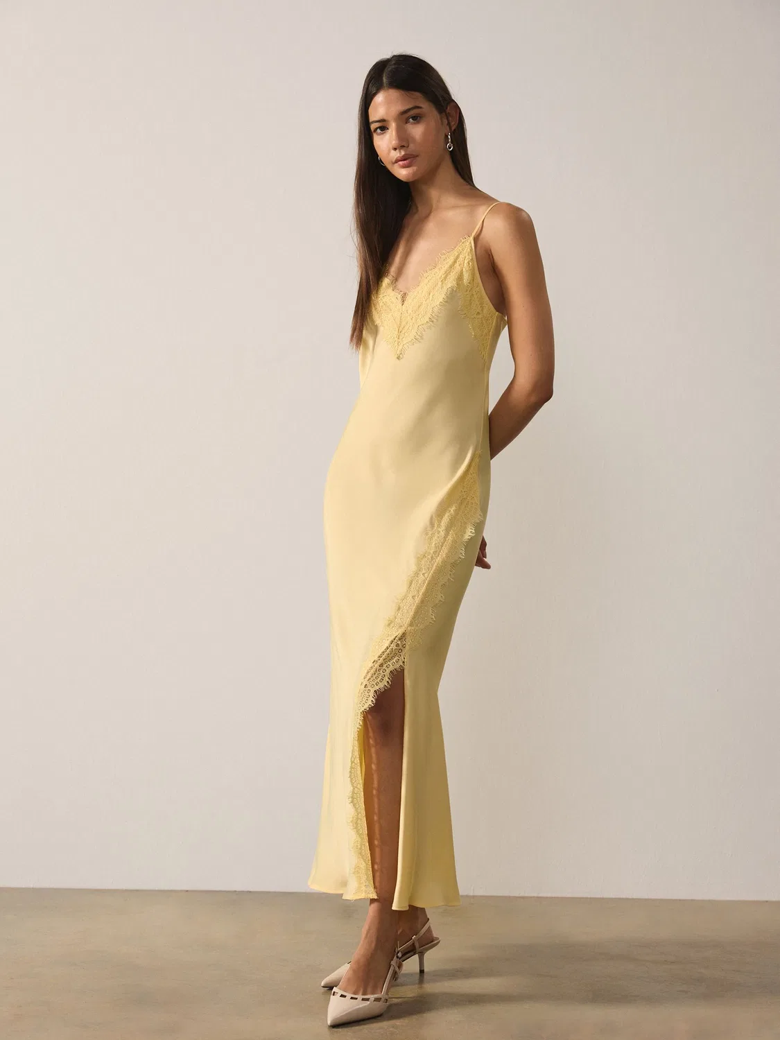 Платье-комбинация миди с кружевом, Satin Midi Dress Next, желтый