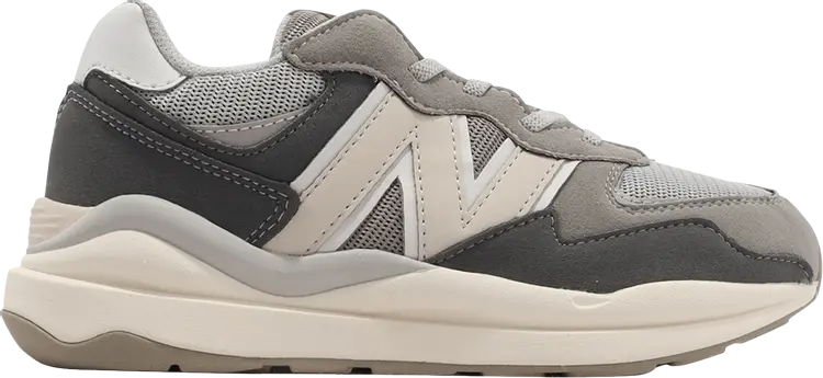 

Кроссовки New Balance 57/40 Bungee Little Kid Wide 'Castlerock Moonbeam', серый