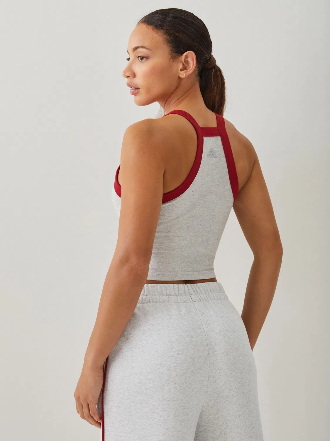 Топ с вышивкой Seasonal Essentials Colorpop adidas, серый — фото 2