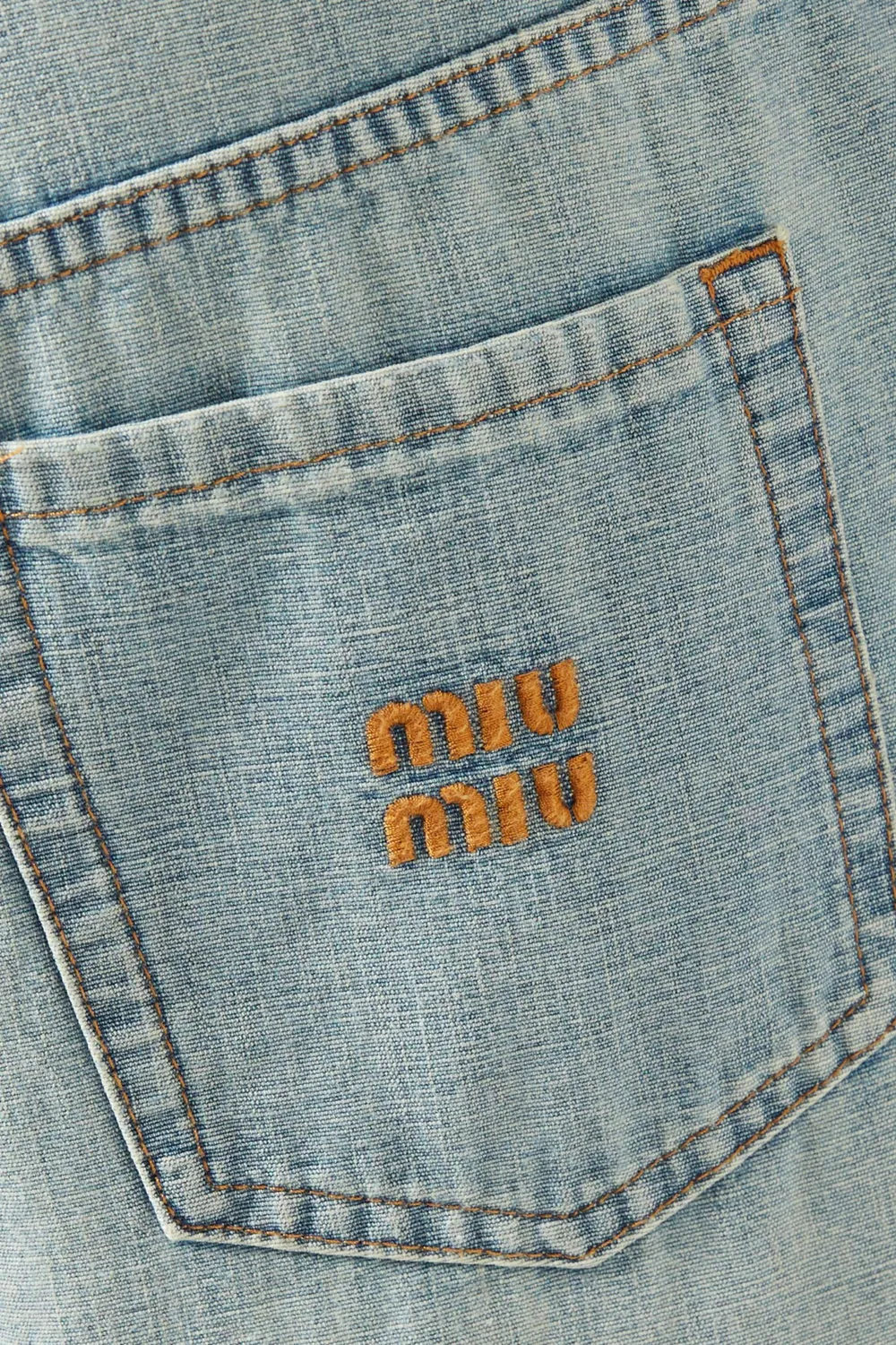 Джинсы с высокой посадкой из шамбрейного денима Miu Miu — фото 4
