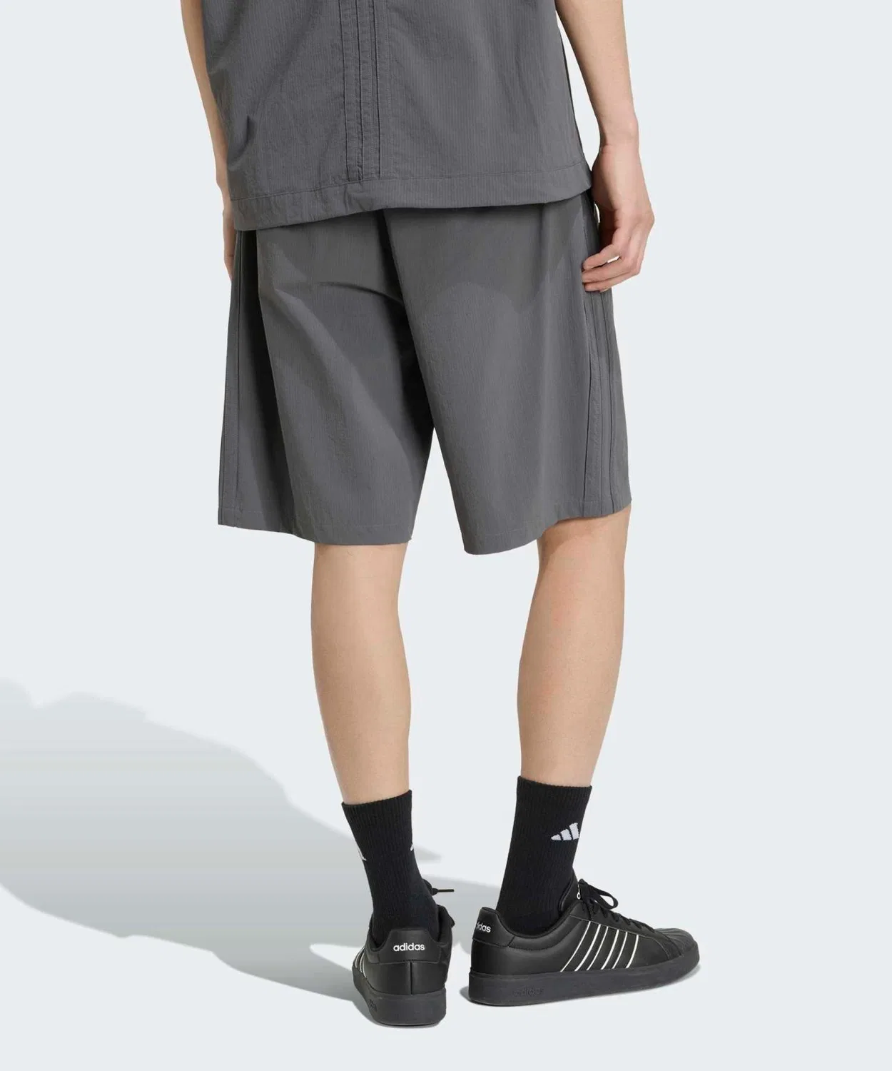 Мужские шорты свободного кроя с тремя полосками Cool Feeling Adidas, Grey — фото 2