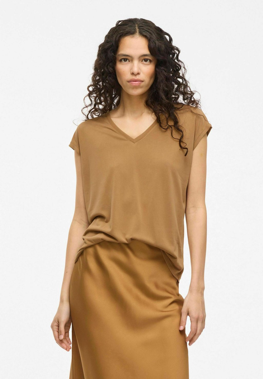 

Базовая футболка VIMODALA V NECK VILA, коричневый