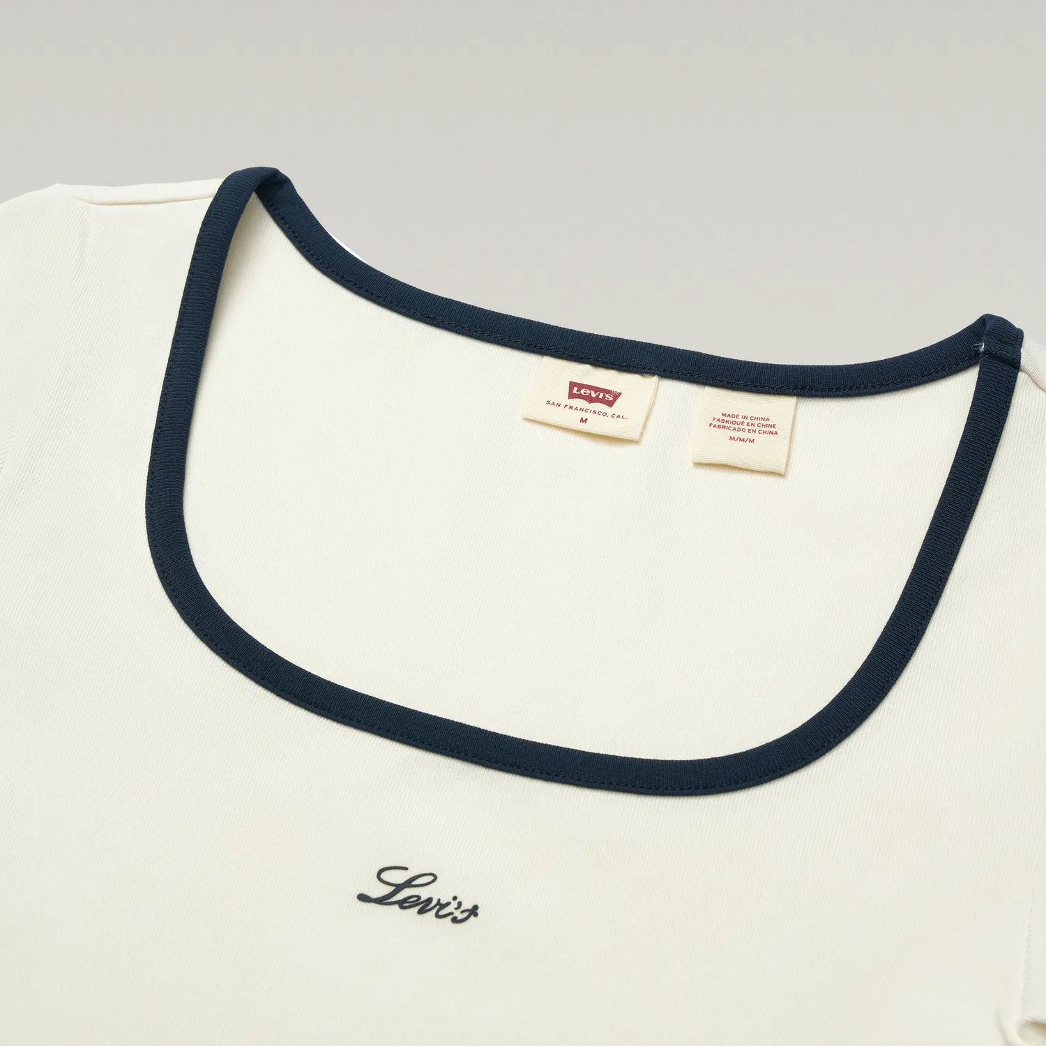 Футболка женская Apricot U Neck Levis — фото 4