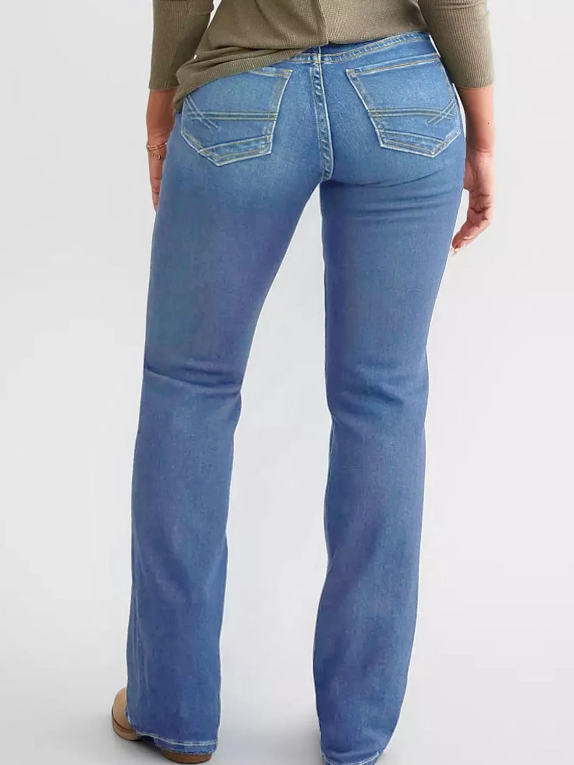 Джинсы Mid Rise Relaxed Fit Bootcut с карманами — фото 2