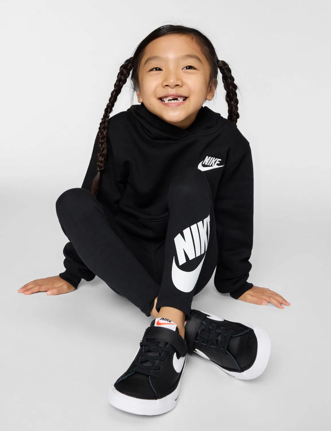 Детские кроссовки для мальчиков с верхом из кожи Court Legacy NIKE, Black Black White Gum Light Brown — фото 2