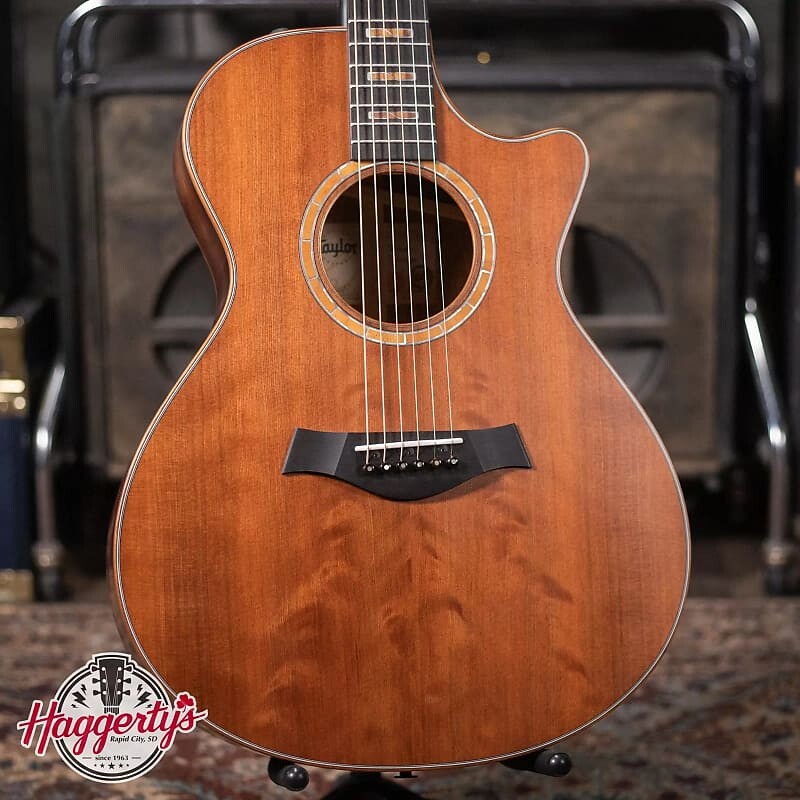 

Акустическая гитара Taylor C12ce B3039 Custom #39 Grand Concert Koa/Sinker Redwood with Hardshell Case