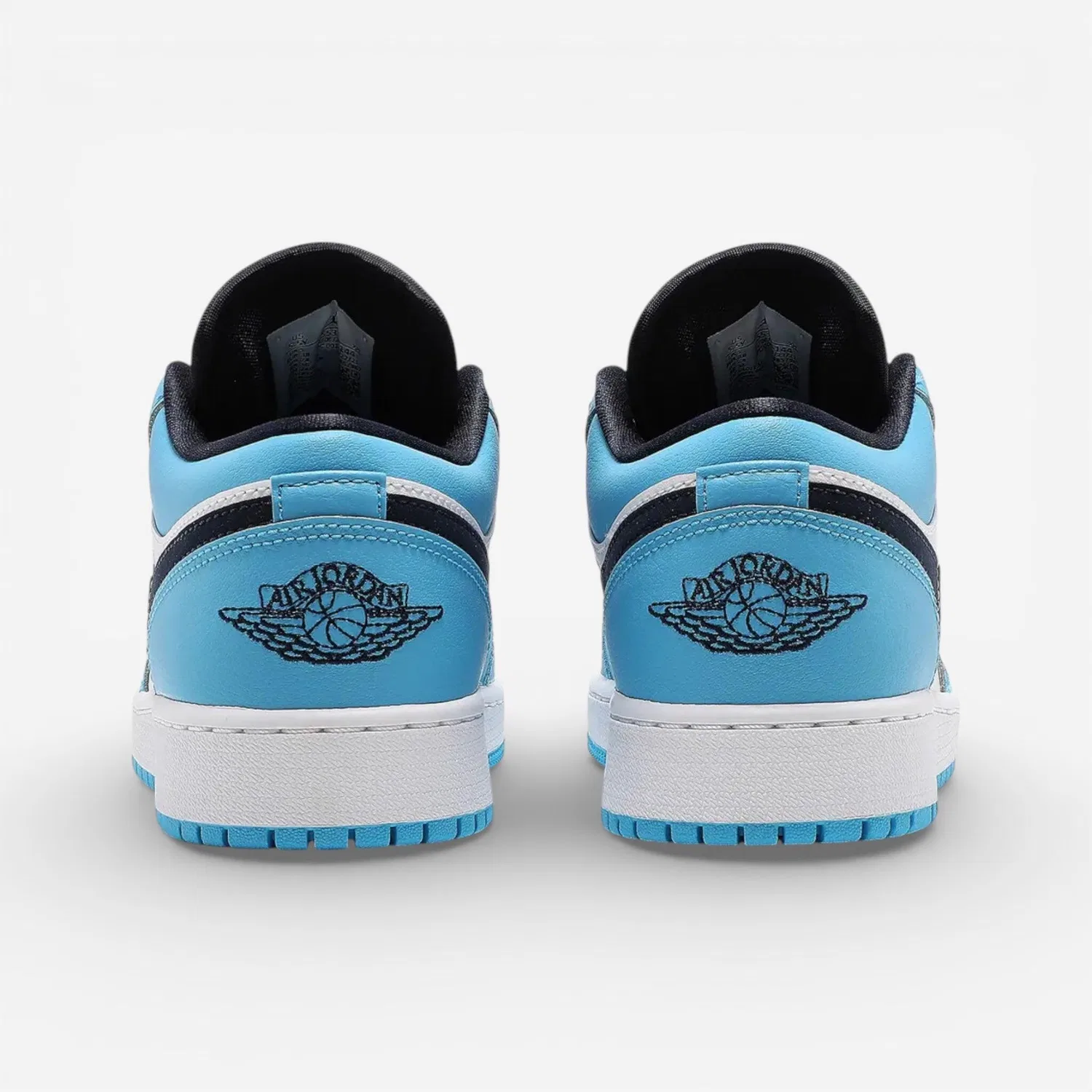 Детские кроссовки Air Jordan 1 Low UNC (2021) (GS) Jordan, Цвет: WEISS — фото 3
