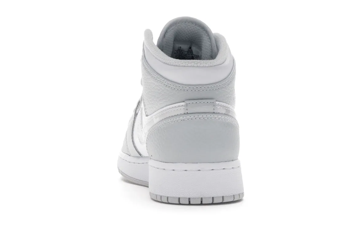 Детские кроссовки для мальчиков с принтом камуфляж Jordan 1 Mid, White/Photon Dust-Grey-Fog — фото 4