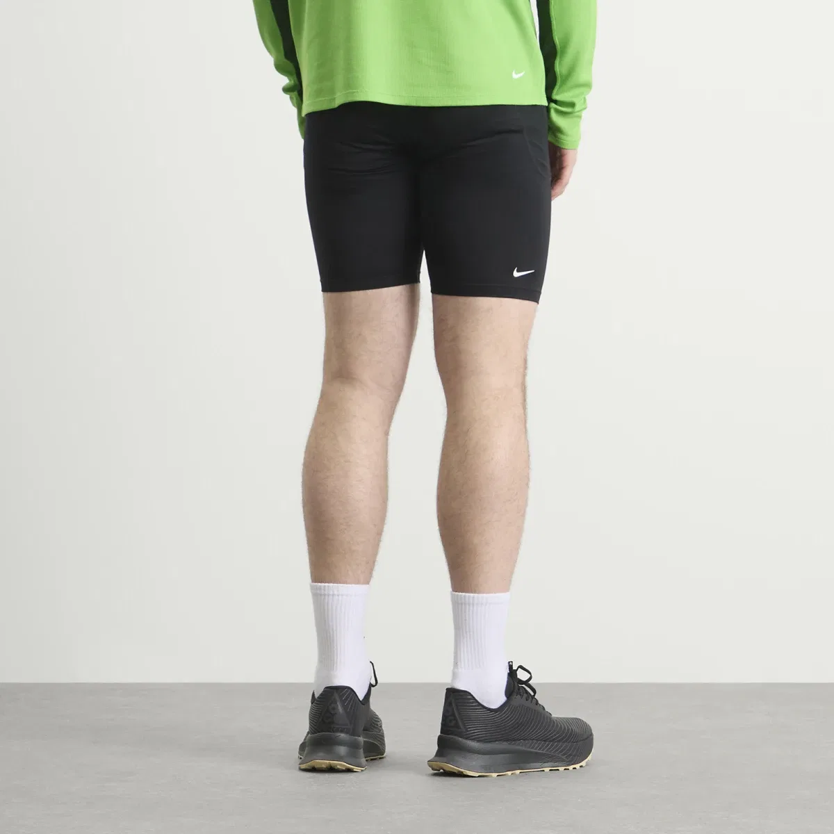 Шорты для бега с эластичными петлями Acg Lavaloop Half Tight Nike, Black & Summit White — фото 3