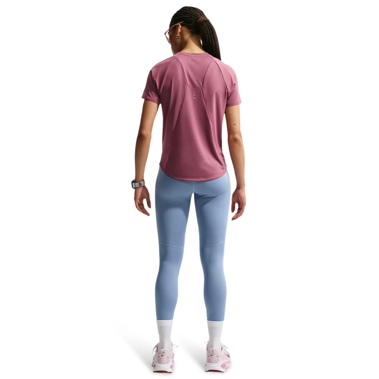 Женская футболка с коротким рукавом, из полиэстера, Nike Swift Dri-FIT, Pink Smoke/Reflective Silv — фото 4