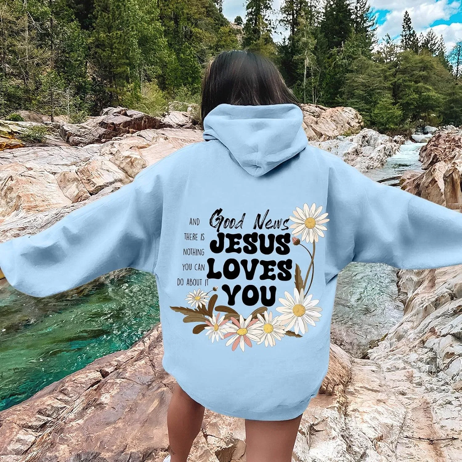 Женский свитшот с принтом, модель Christian Graphic, светло-синий — фото 2