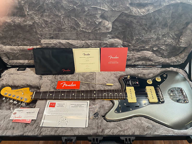 

Накладка грифа Fender American Professional II Jazzmaster из палисандра Mercury #US22100538 8lbs, 9.8oz American Professional II Jazzmaster with Rosewood Fretboard