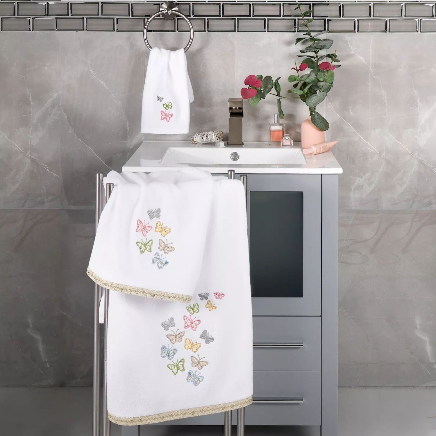 

Linum Home Textiles Турецкий хлопок Mariposa Набор из 2 украшенных полотенец для кончиков пальцев, бежевый