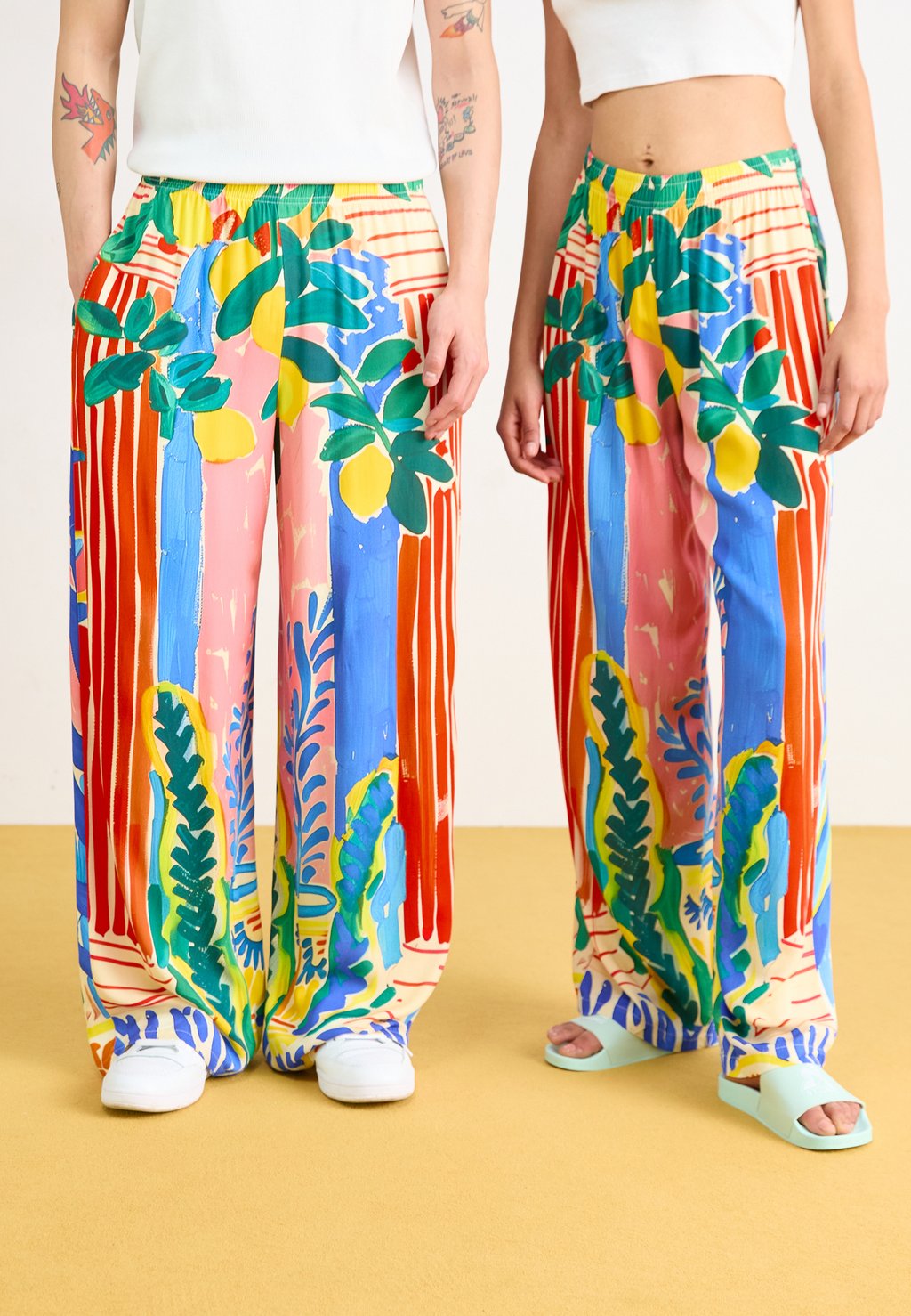 

Брюки SANTORINI PANTS UNISEX On Vacation, мультиколор