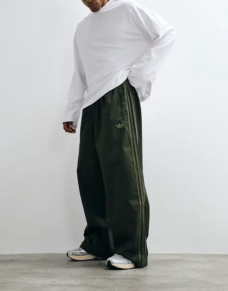 Твиловые брюки Adidas Originals темно-хаки — фото 4