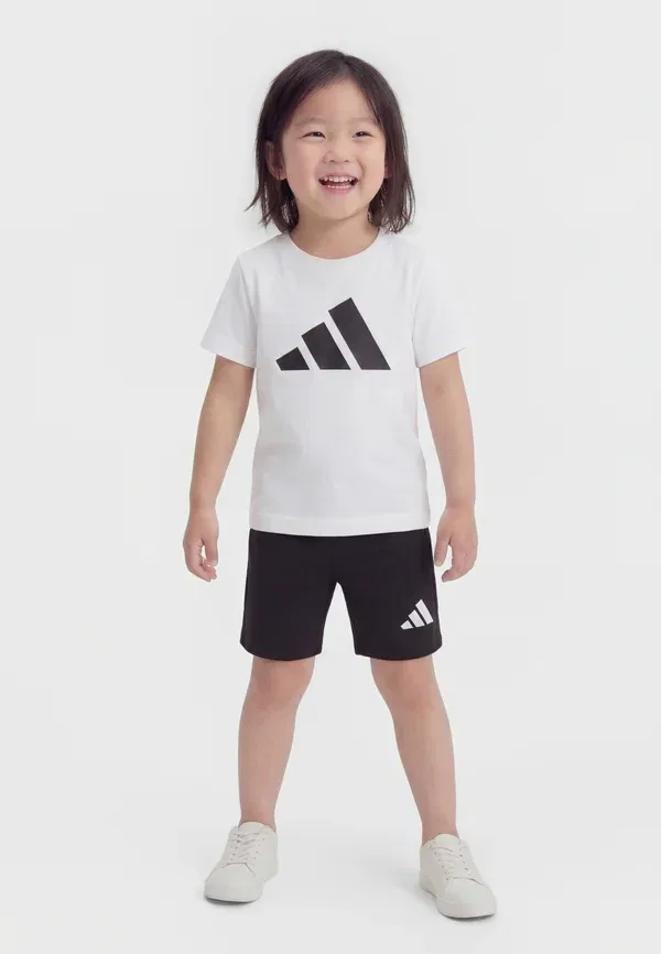 Комплект спортивной одежды Essentials для младенцев (унисекс) - спортивные шорты Adidas Performance, белый/черный