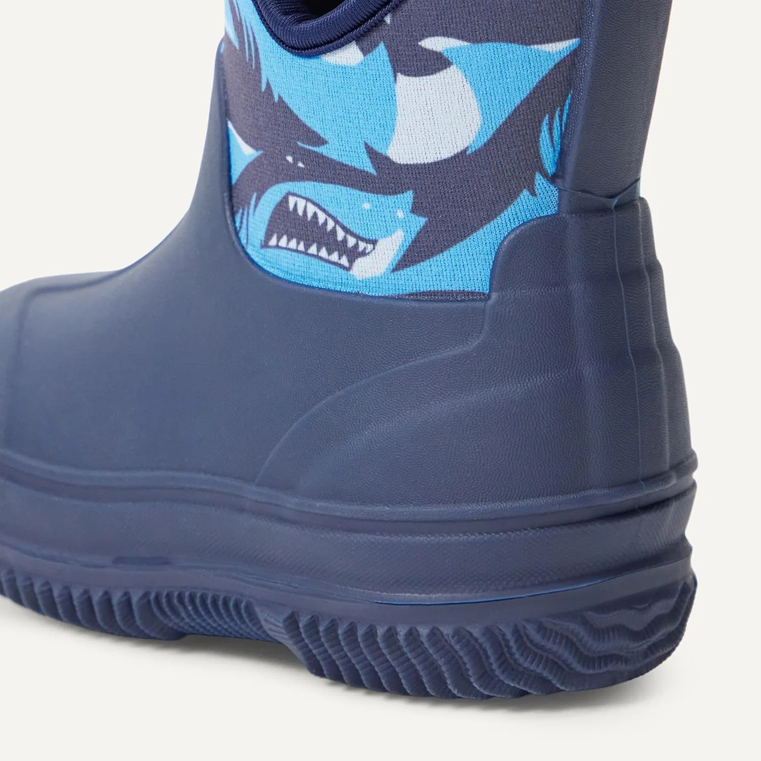 Детские утепленные резиновые сапоги из неопрена Unisex Kids' Insulated Neoprene Rain Boot Amazon Essentials, Navy Sharks — фото 2