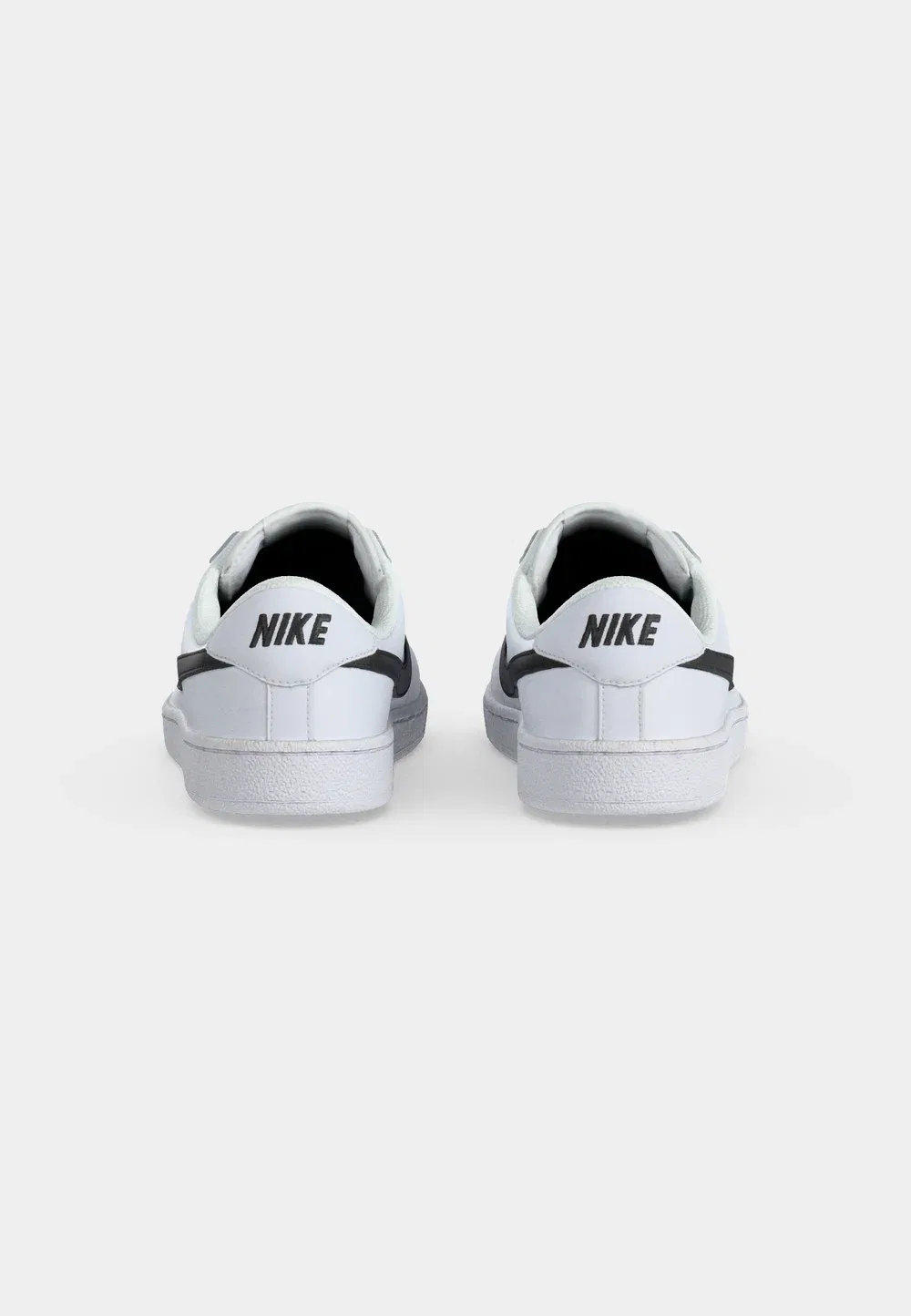 Классические теннисные кроссовки унисекс Nike Sportswear, White/Black — фото 4