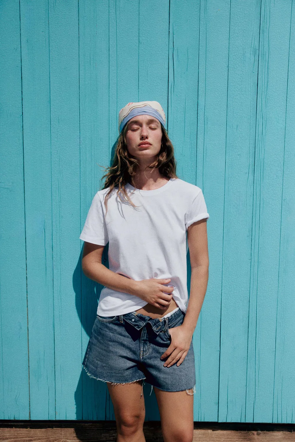 Шорты с низкой посадкой и отворотами ZARA, Mid-blue