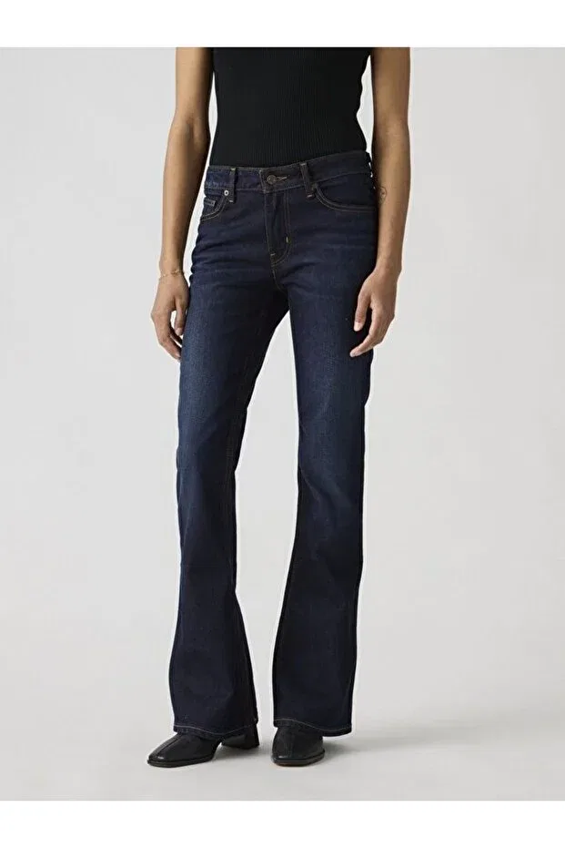 Женские джинсы с заниженной талией и зауженным кроем Levi'S, Dark Indigo - Worn In — фото 2