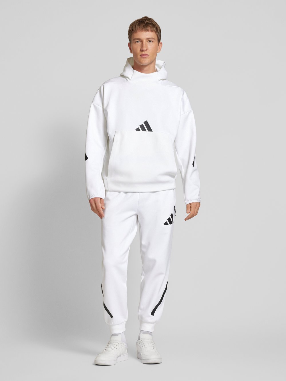 

Спортивные штаны с этикеткой ADIDAS SPORTSWEAR, белый