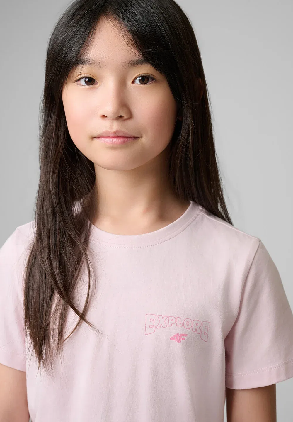 Футболка Regular z nadrukiem dziewczęcy - czarny 140 (9-10 лат) - футболка с принтом 4F, Light Pink — фото 4