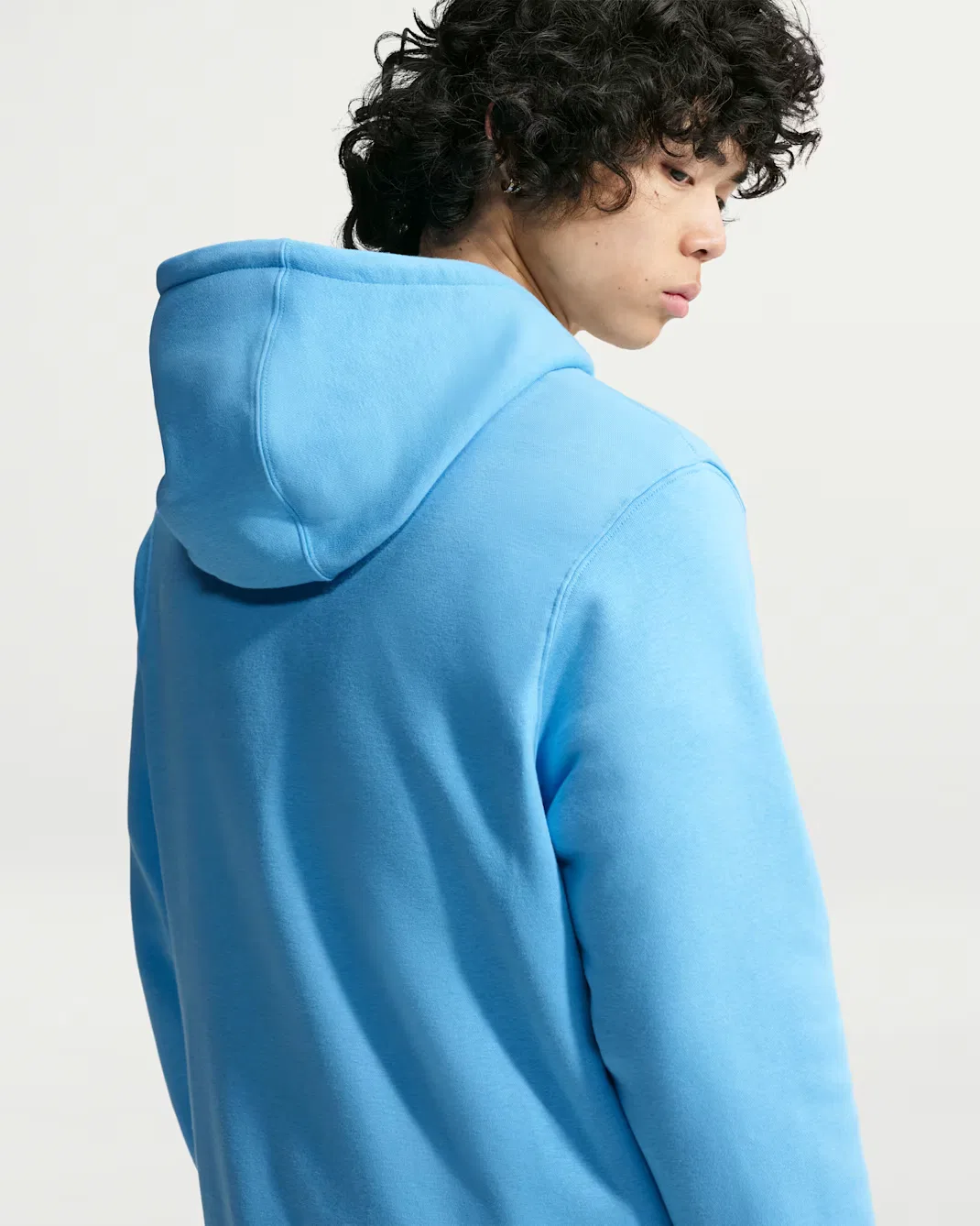 Мужская флисовая толстовка с капюшоном Nike Club, Football Blue/Football Blue/White — фото 2
