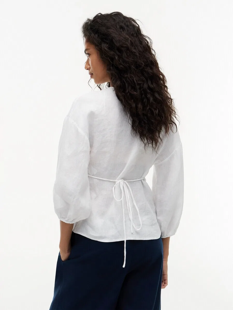 Блузка TOMMY HILFIGER 'Relaxed Fit Pure Wrap Blouse' белого цвета — фото 3