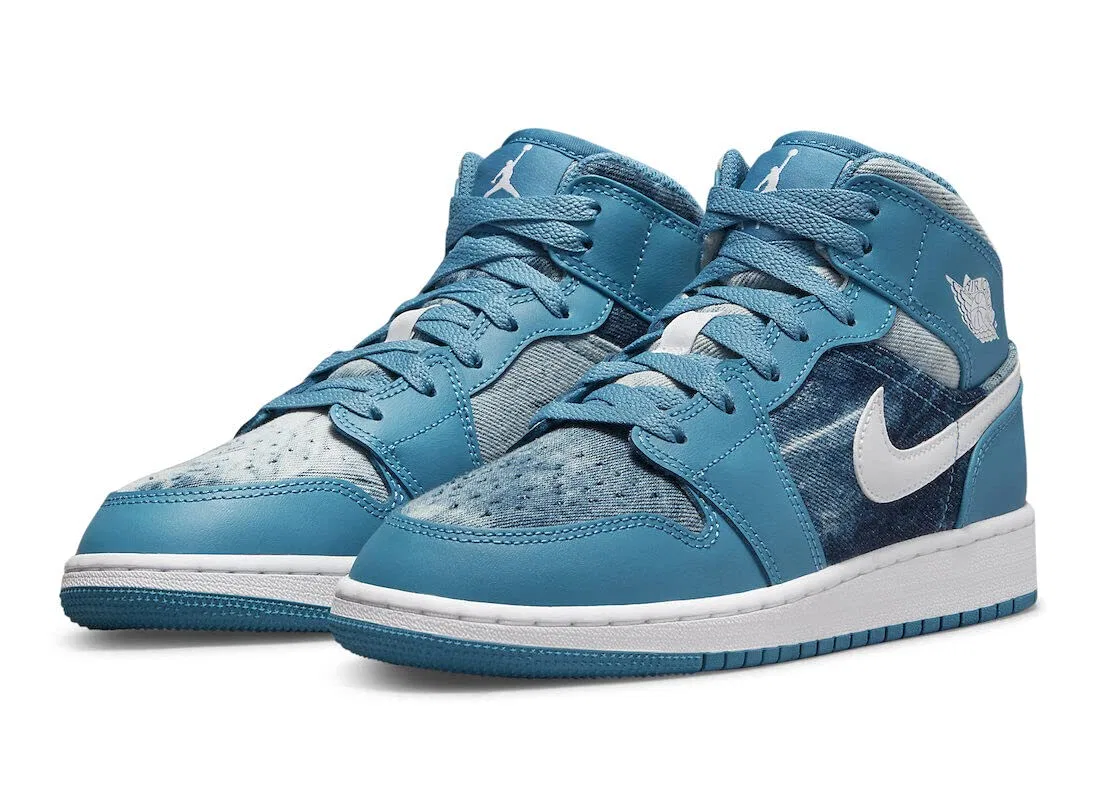 Детские кроссовки для мальчиков с высоким верхом Air Jordan 1 Mid NIKE, Yellow Toe — фото 3