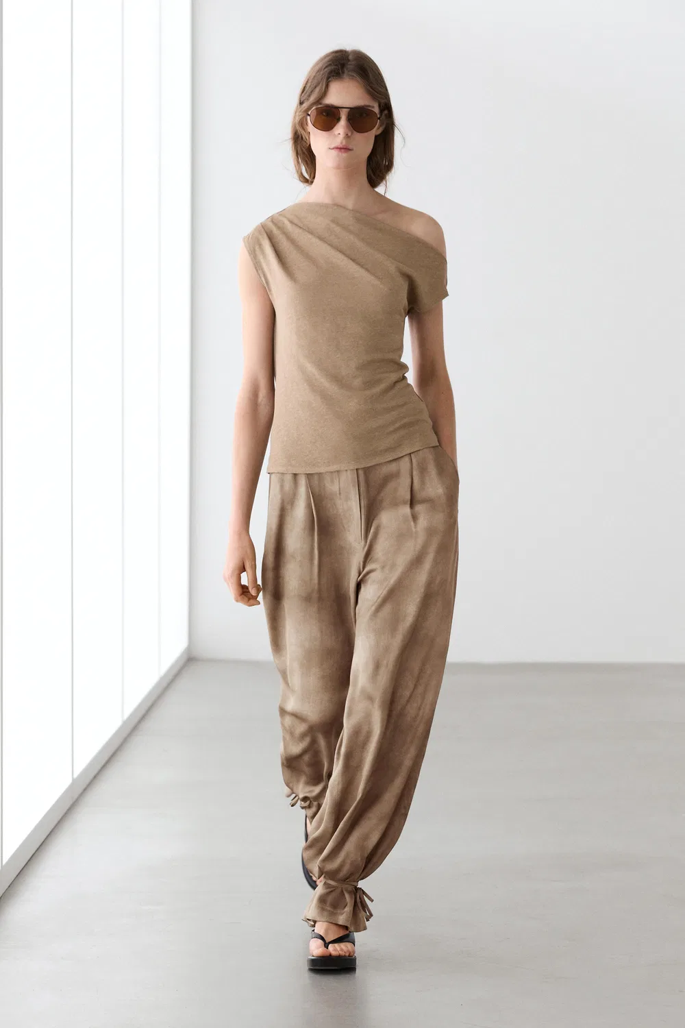 Брюки Massimo Dutti, свободные, бежевые