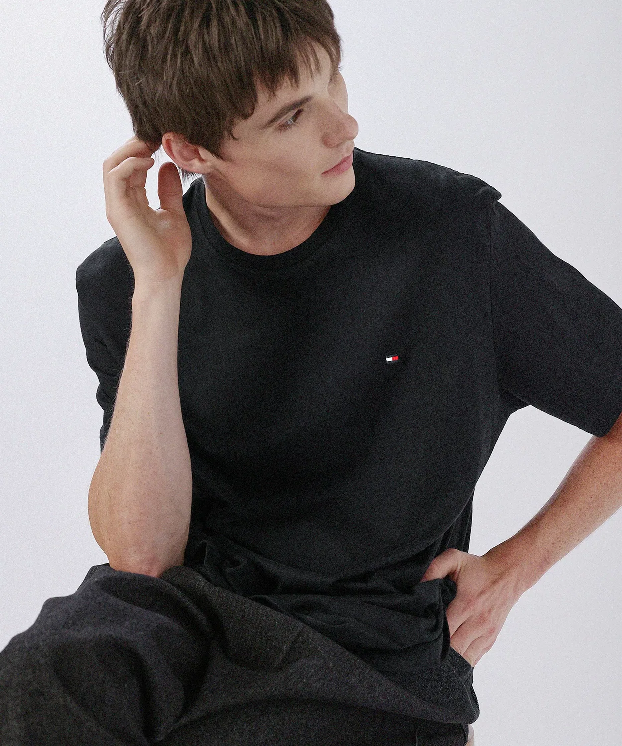 Мужская футболка с логотипом Core Flag Tee TOMMY HILFIGER, Черный