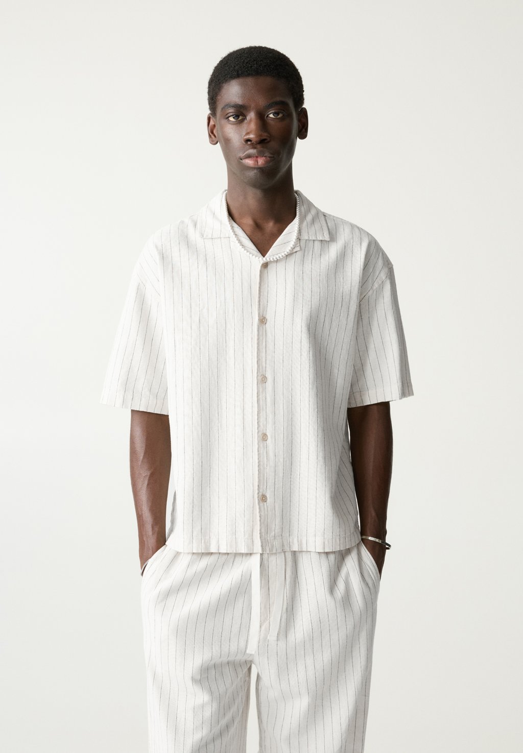 

Рубашка SHORT SLEEVE STRIPED PULL&BEAR, бежевый