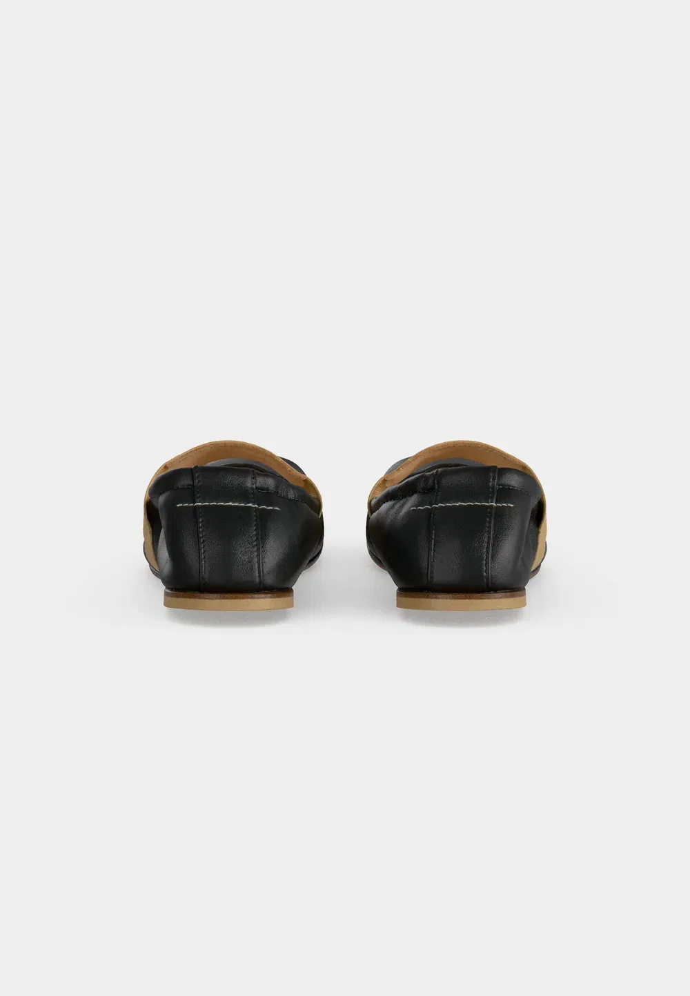 Балетки с ремешком на щиколотке Mm6 Maison Margiela, Black/Beige — фото 4