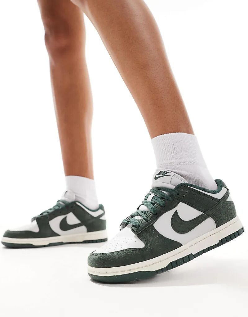 Кроссовки Dunk Low белого и зеленого цвета Nike