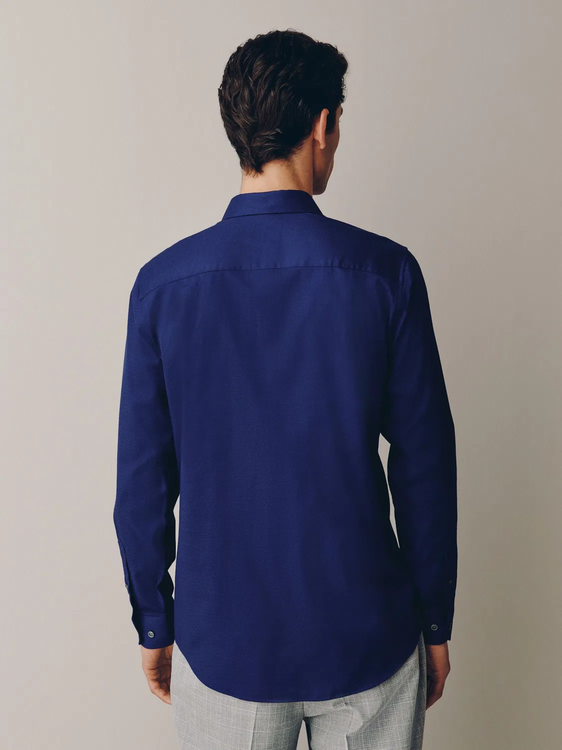 Рубашка Next Sapphire Blue, Slim Fit, текстурированная, с легким уходом, сапфировый синий — фото 3