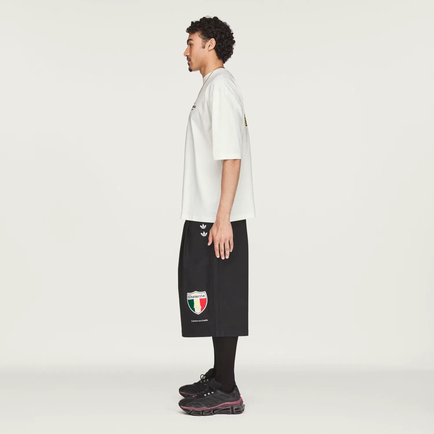 Мужская футболка с графическим принтом Chavarria Graphic Tee Adidas Originals, молочный — фото 2