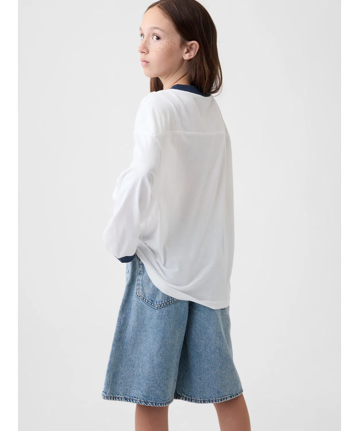 Детская футболка оверсайз с длинным рукавомAthletic Jersey GAP, Off White — фото 3