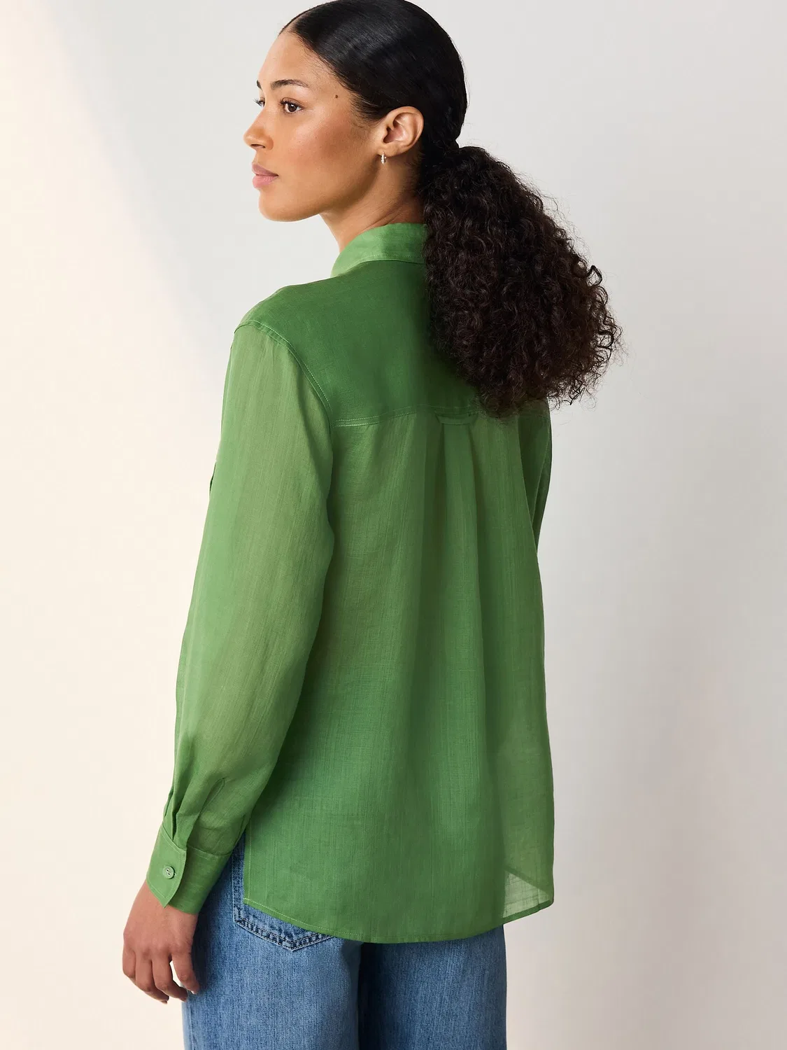 Рубашка женская из тенселя и рами, модель Premium Sheer Utility Long Sleeve Next, зеленый — фото 3