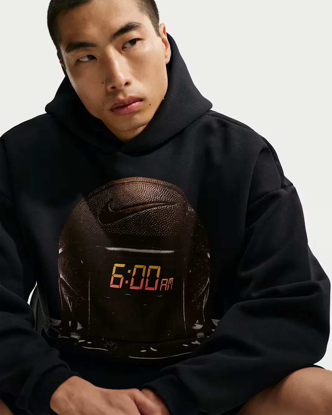 Мужская толстовка с капюшоном и начесом в баскетбольном стиле Nike Standard Issue, Black/Topaz Gold — фото 3