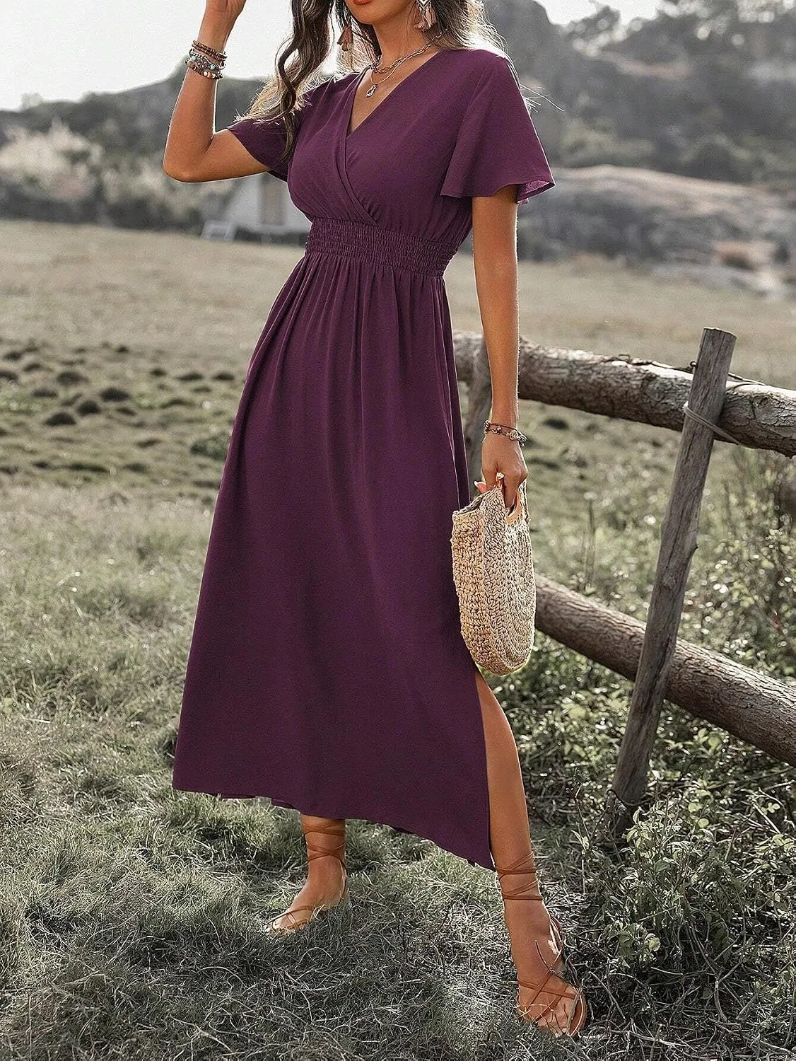 Женское летнее платье макси V-образным вырезом с разрезом Red Violet — фото 4