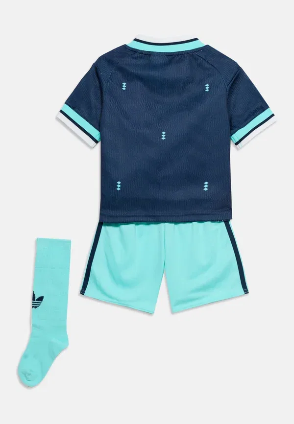 Выездной комплект сборной Германии, унисекс - спортивные шорты Adidas Originals, темно-синий — фото 4