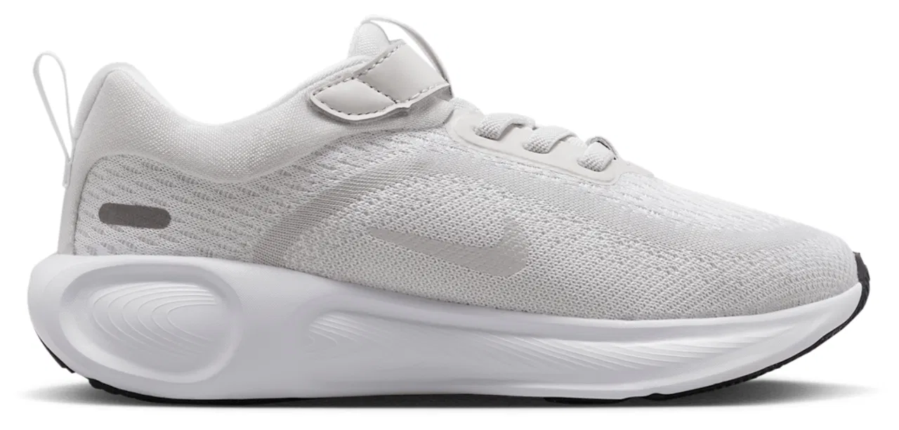 Кроссовки для мальчиков Stellar Ride Nike, цвет Metallic Silver/Vast Grey/White