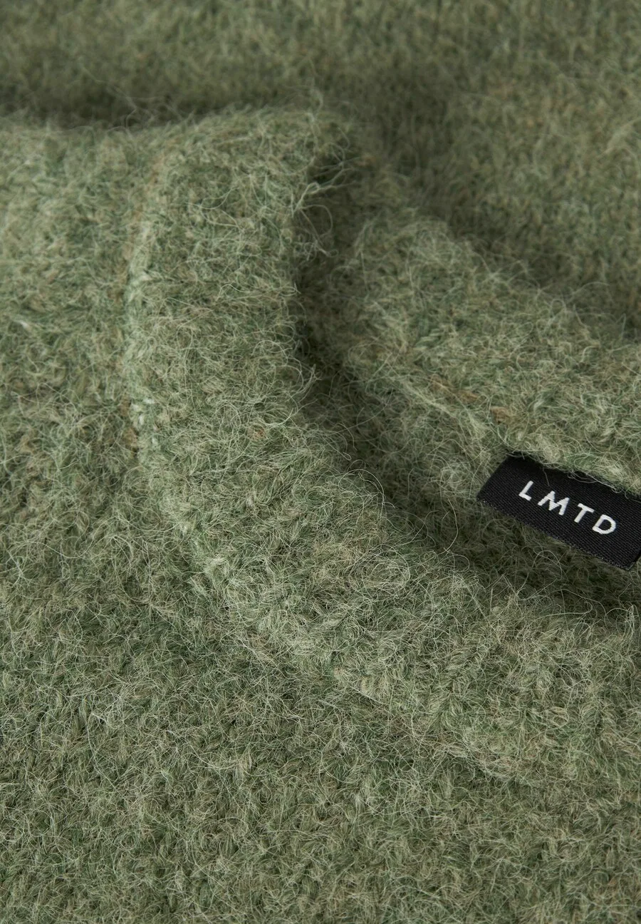 Свитер LMTD 'NLFBullo' цвета тростника — фото 3