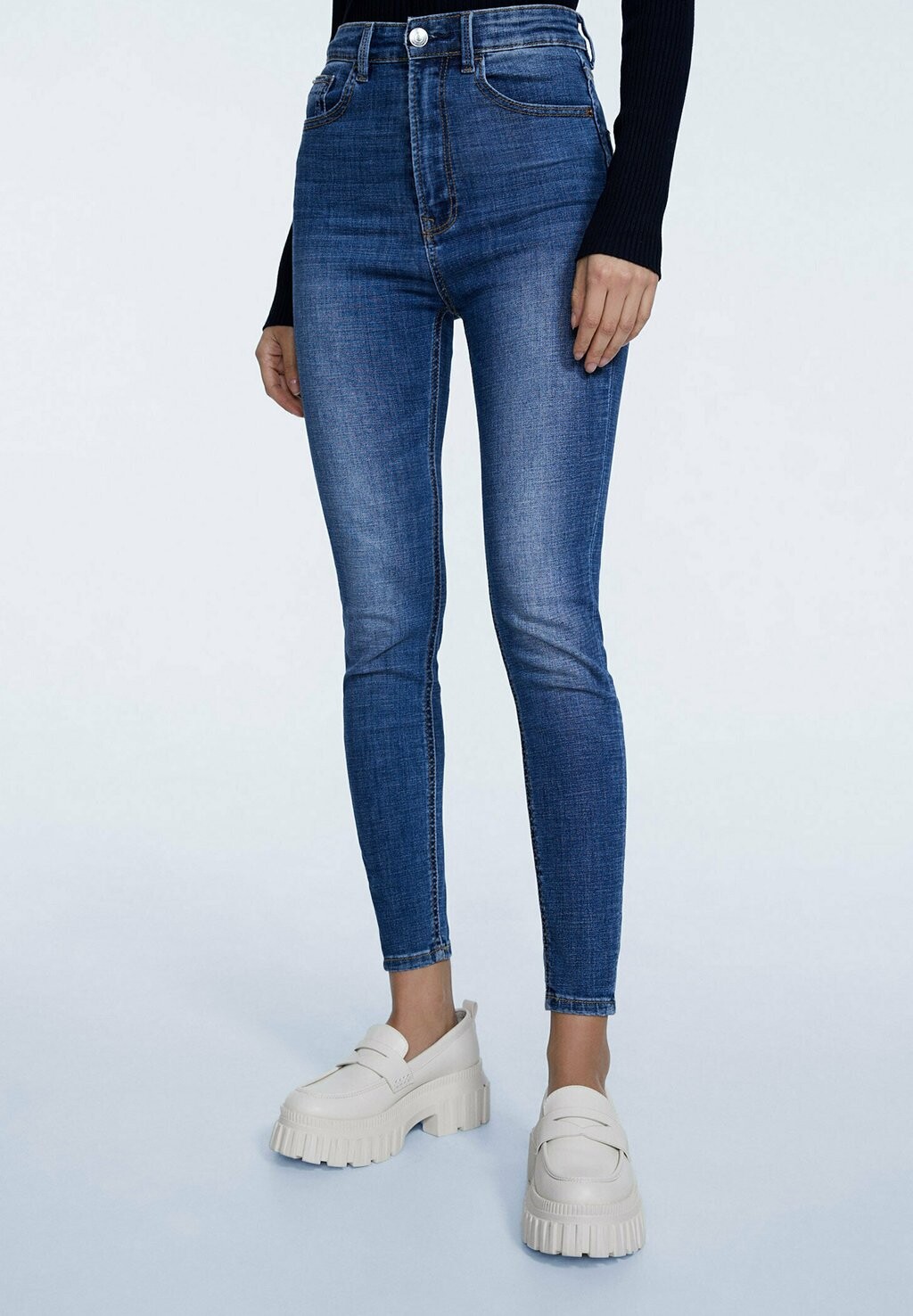 

Джинсы Stradivarius Skinny Fit, синий (размер EUR 36)