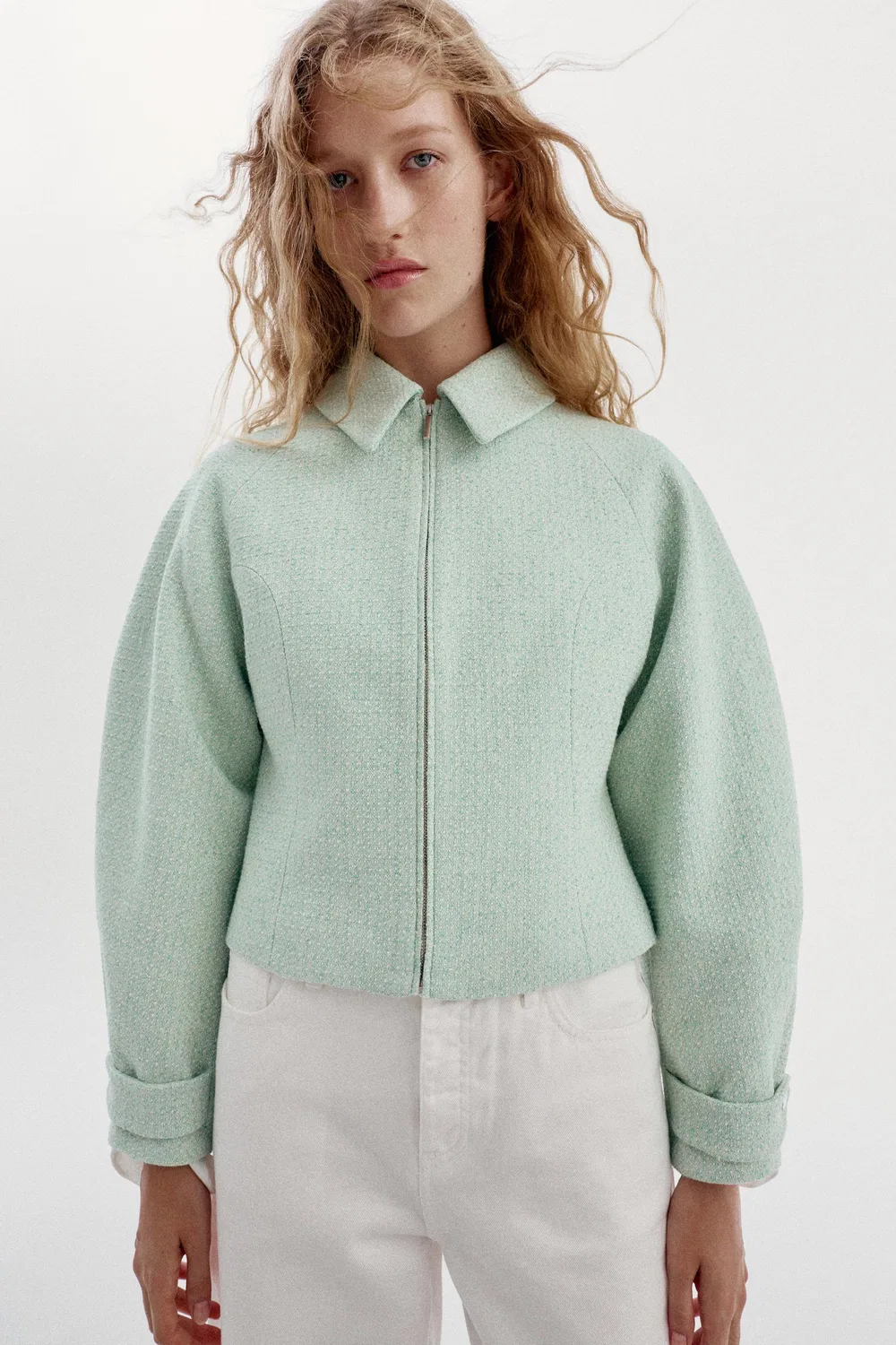 Текстурированная куртка на молнии ZARA, Ecru/Green — фото 2