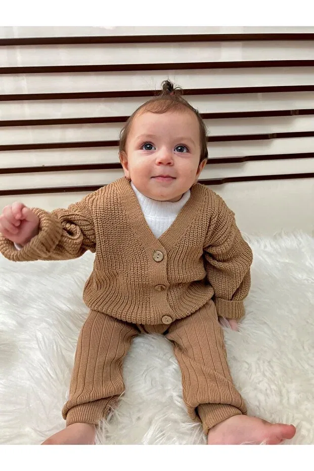 Детский кардиган оверсайз с деревянными пуговицами Thessaloniki knitwear wooden buttoned oversize basic unisex model a.brown Meriç Bebe, A. Coffee — фото 2