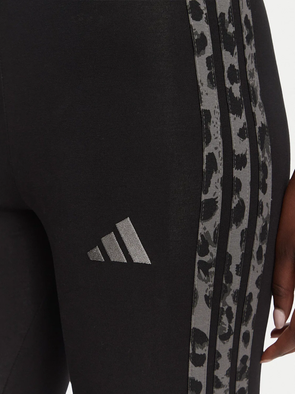 Женские леггинсы облегающего кроя Seasonal Essentials Print Adidas, черный — фото 4